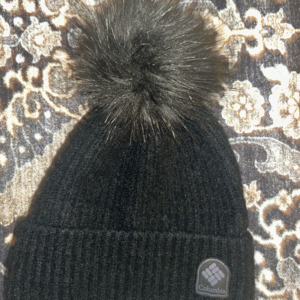 Black Pom-Pom Beanie